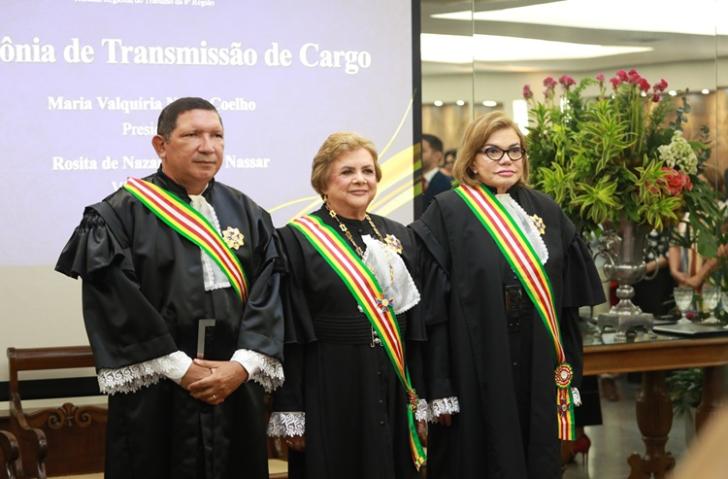 Nova presidente assume Tribunal Regional do Trabalho da Oitava Região e destaca amor à Justiça